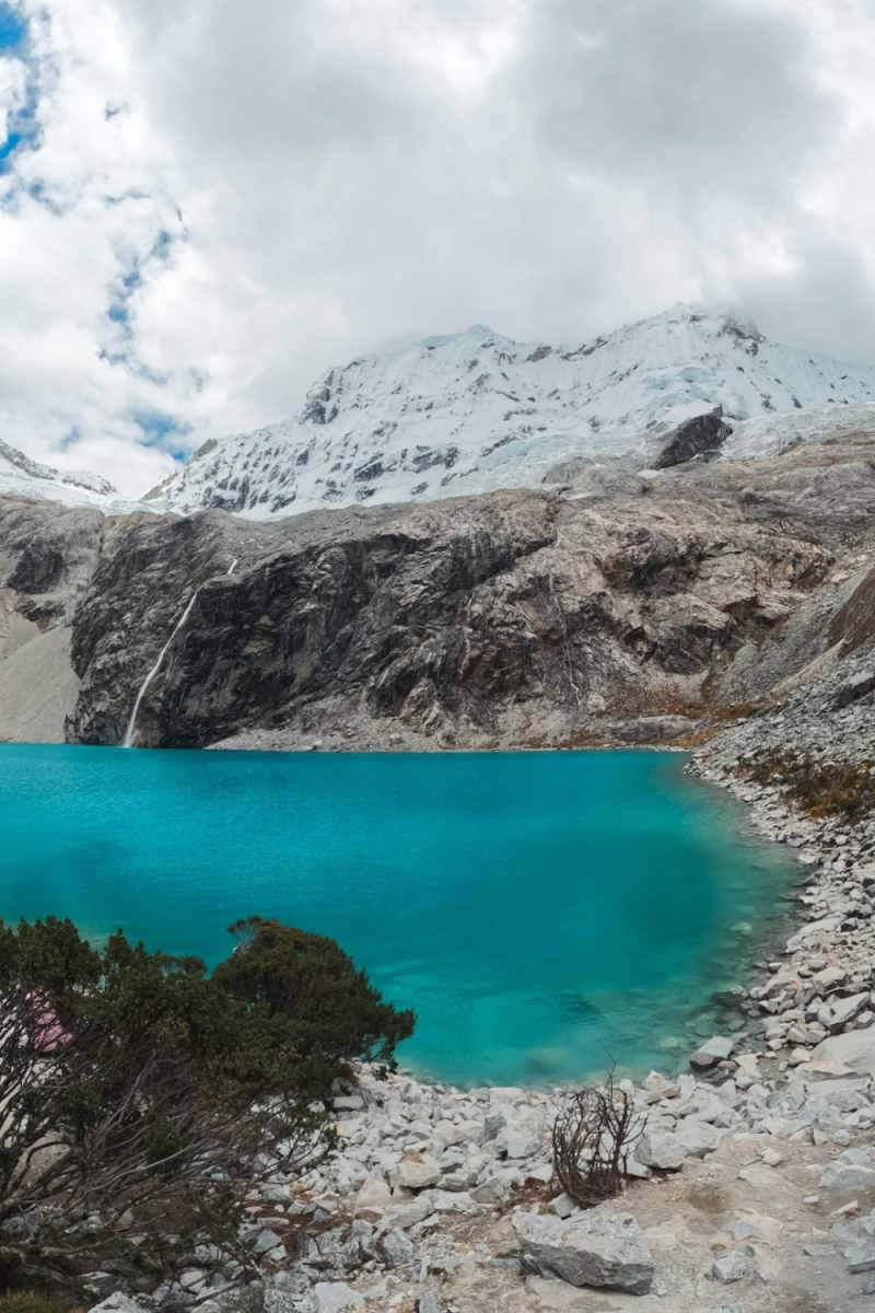 Wall Poster - Alpine Lake in Peru