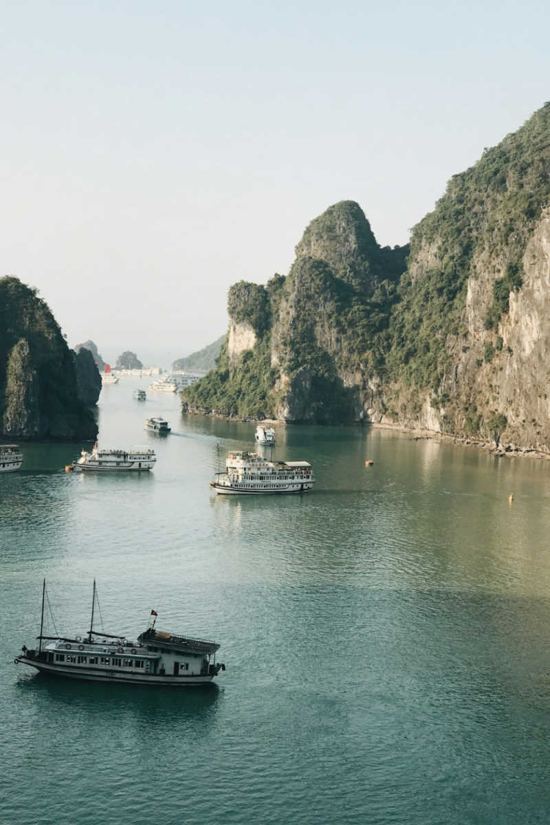 Wall Poster - Canyon in Halong Bay