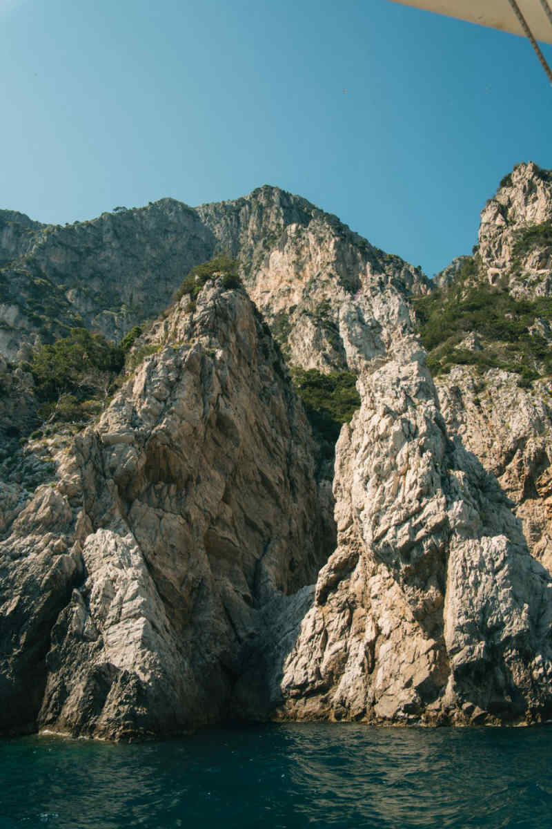 Wall Poster - Coastal Cliffs in the Rocky Mountains