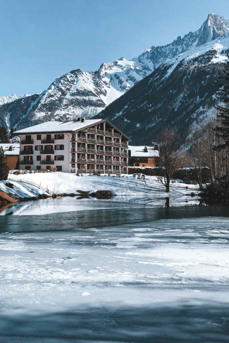 Wall Poster - Frozen Lake in Chamonix