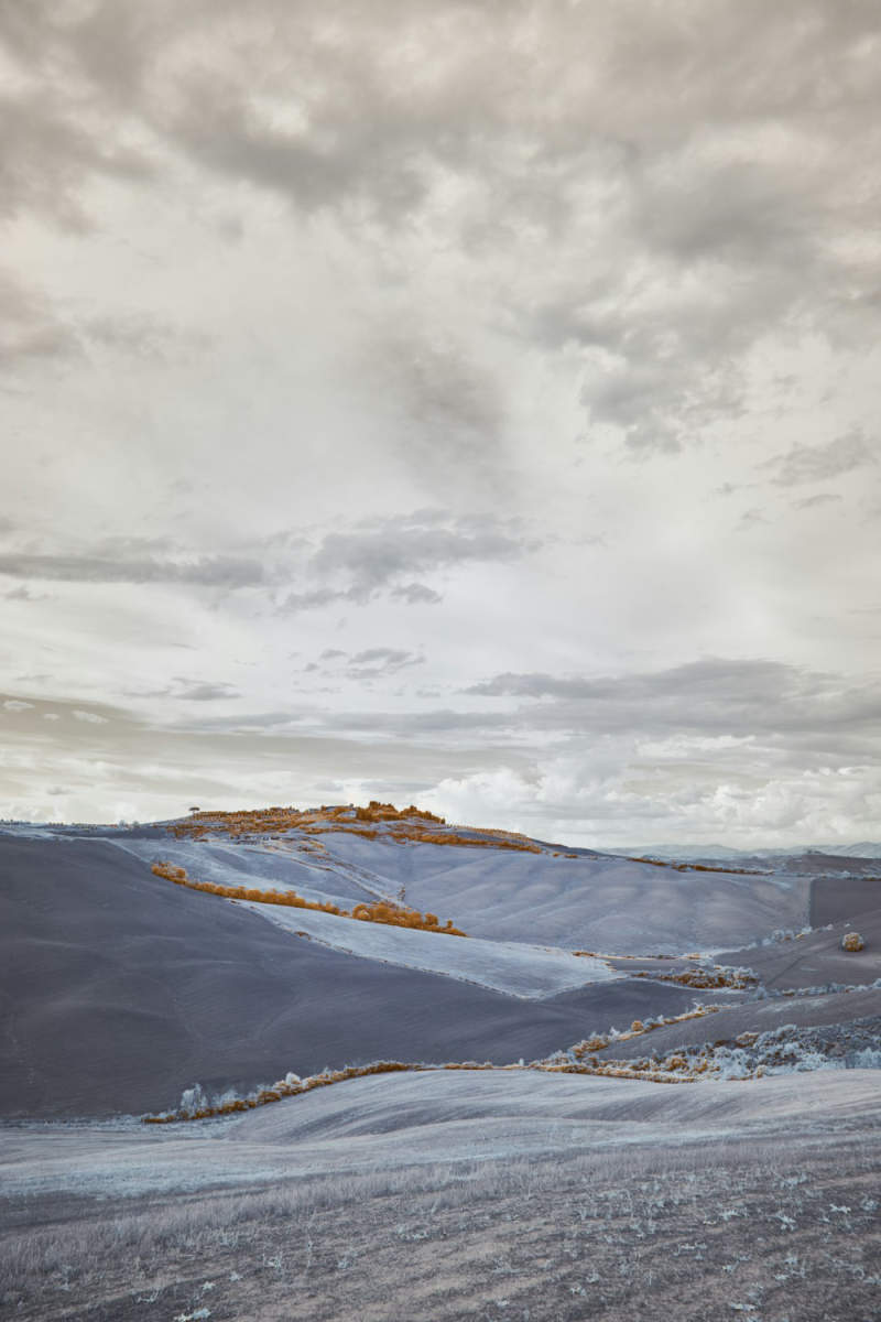 Wall Poster - Frozen Lake in Tuscany