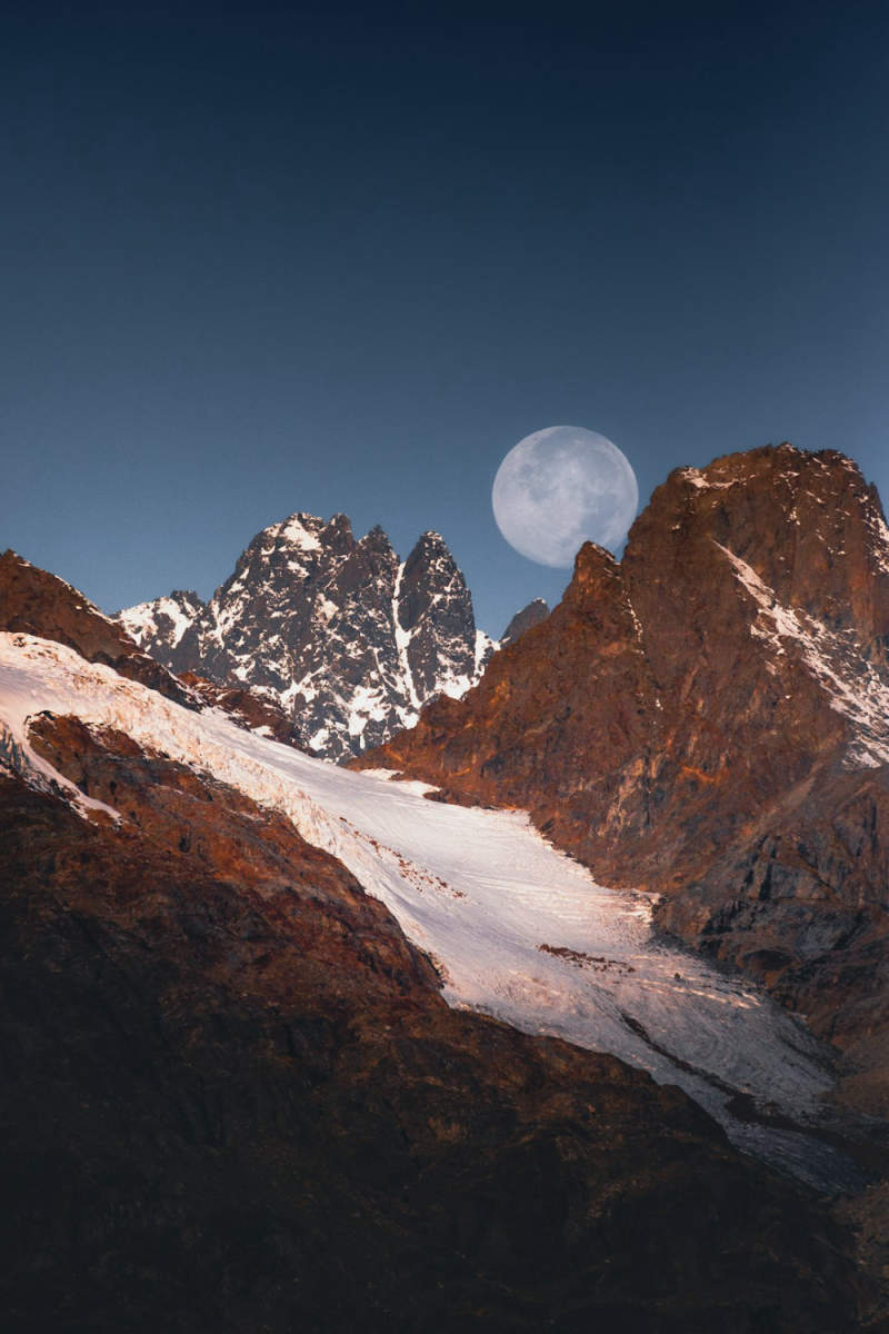 Wall Poster - Full Moon in the Rocky Mountains
