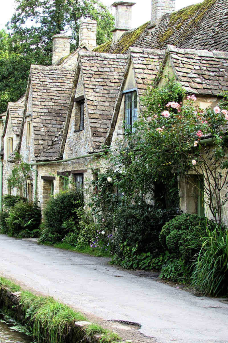 Wall Poster - Harbor in the Cotswolds