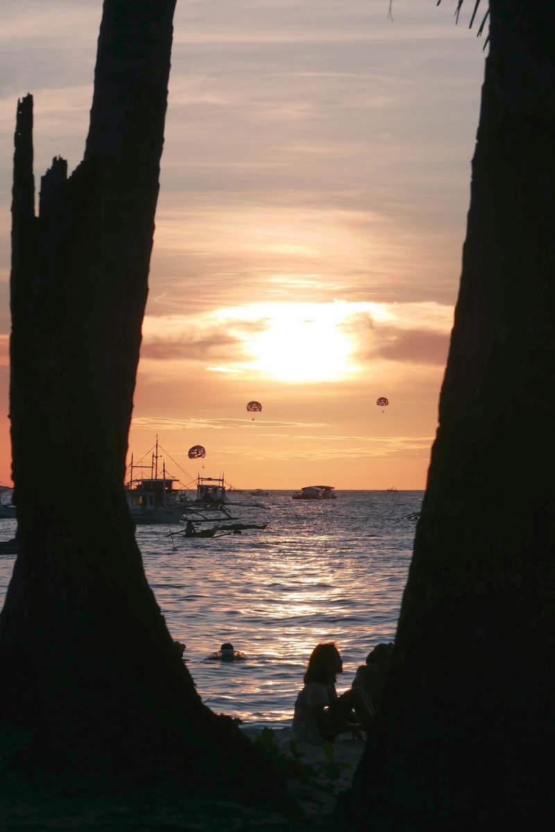 Wall Poster - Hot Air Balloons in the Philippines