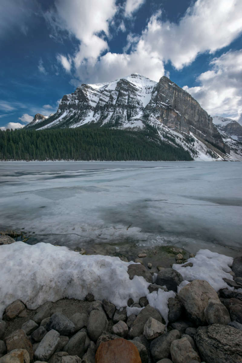 Wall Poster - Iceberg in the Canadian Rockies